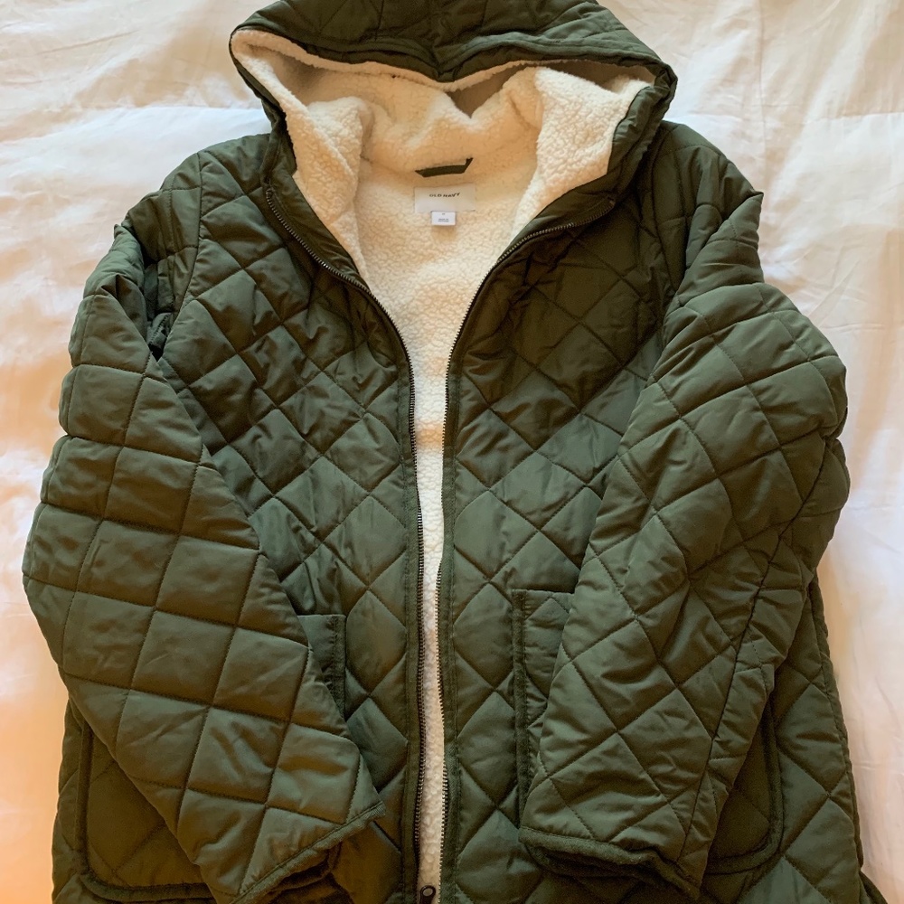 Woman's quilted hooded jacket